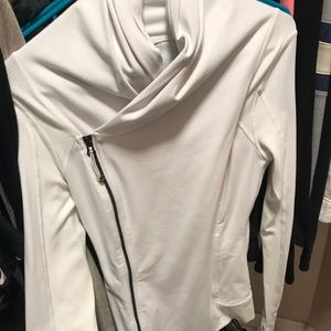 White Lululemon zip up jacket size 4/6